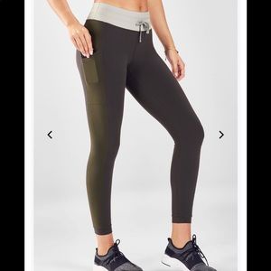 FABLETICS high-waisted powerhold leggings 💫